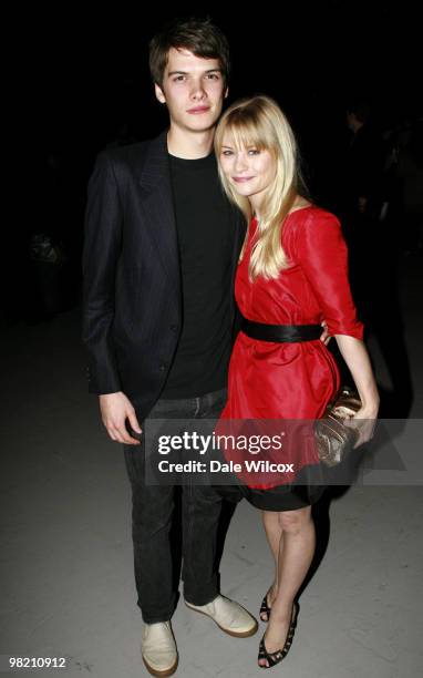 Josh Janowicz 4,499 Emilie Deravin Photos & High Res Pictures - Getty Images