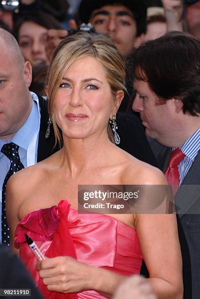 Actress Jennifer Aniston arrives to attend the premiere of the film 'Le chasseur de Primes' at Cinema Gaumont Marignan on March 28, 2010 in Paris,...