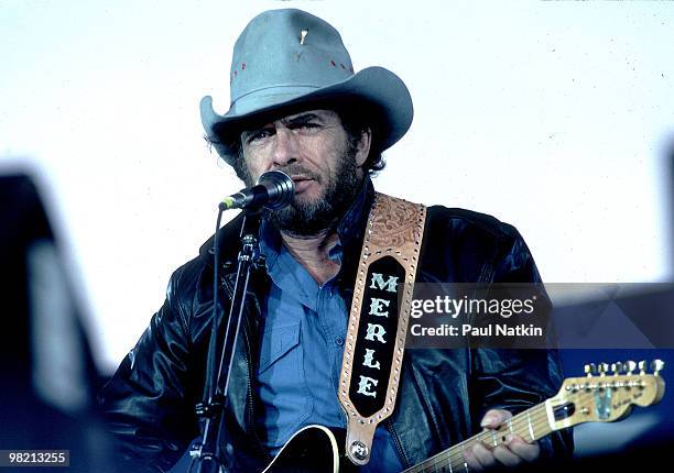 Merle Haggard on 11/30/84 in Chicago,Il.