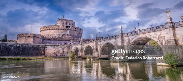 castel sant'angelo and sant'angelo bridge, rome, lazio, italy - river tiber stock pictures, royalty-free photos & images