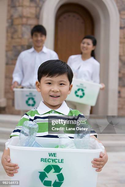 family doing recycling - instructional materials center stock pictures, royalty-free photos & images