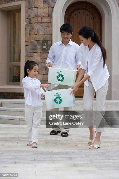 family doing recycling - instructional materials center stock pictures, royalty-free photos & images
