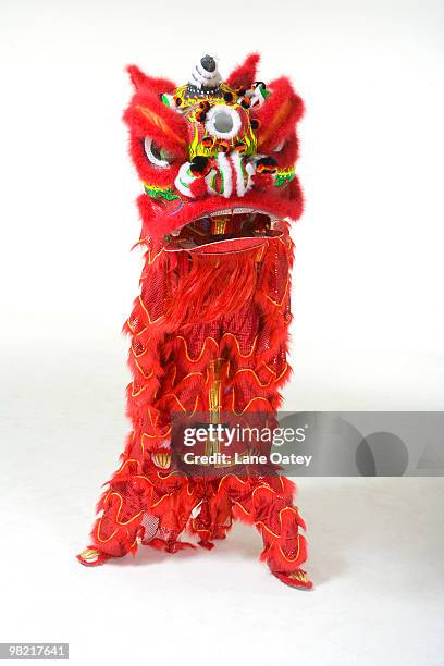 chinese traditional lion dancing - imitazione-di-animali foto e immagini stock