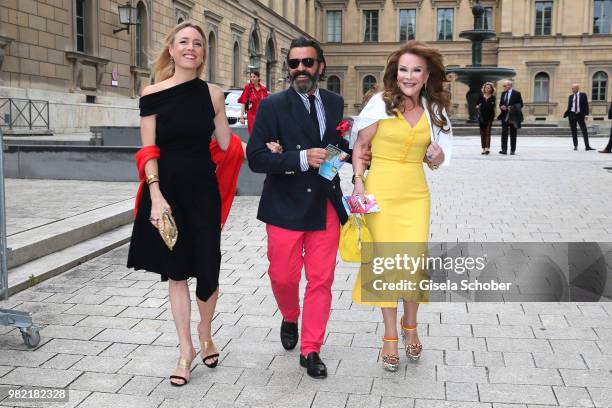 Franziska Fugger-Babenhausen and her partner artist, painter Mauro Bergonzoli, Ulrike Huebner during the reception of the '17. UniCredit...