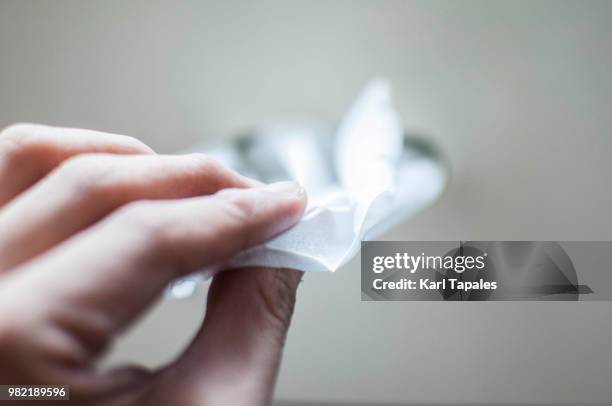 Tissue In Hand Tissue Paper Hand Photos and Premium High Res Pictures - Getty Images