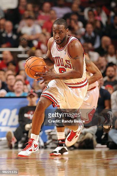 Ronald Murray of the Chicago Bulls drives the ball upcourt against the Phoenix Suns during the game on March 30, 2010 at the United Center in...
