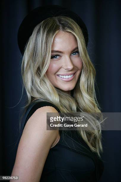 Model Jennifer Hawkins attends Golden Slipper Day at the Rosehill Gardens on April 3, 2010 in Sydney, Australia.