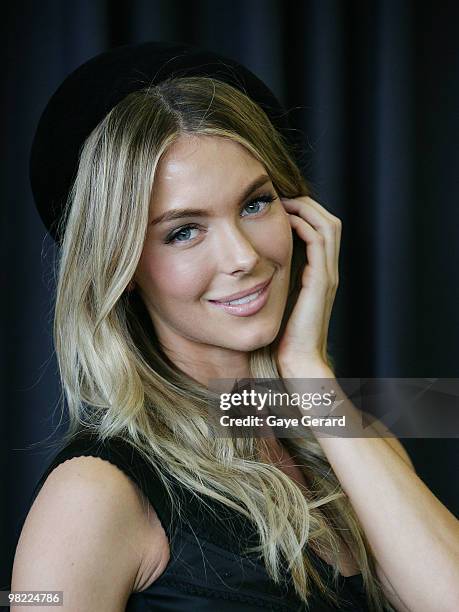 Model Jennifer Hawkins attends Golden Slipper Day at the Rosehill Gardens on April 3, 2010 in Sydney, Australia.