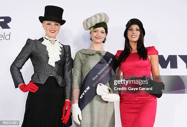 Winner of Fashions on the Field Stephanie Meneve poses with the Runners Up Brittney McGlone and Roanne Johnson during the Golden Slipper Day at the...