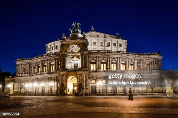 semperoper - semperoper stockfoto's en -beelden