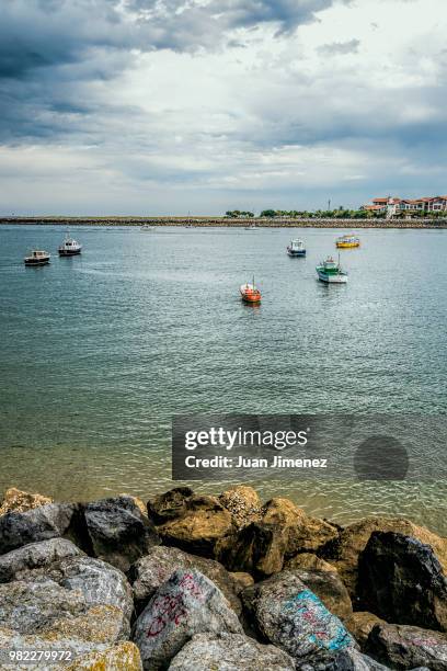 hondarribia - hondarribia stock-fotos und bilder