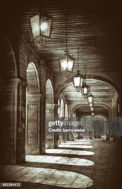 arches and light - barry weiss 個照片及圖片檔