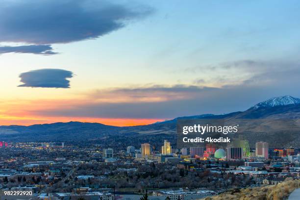 リノ、ネバダ州の夜明け - nevada ストックフォトと画像