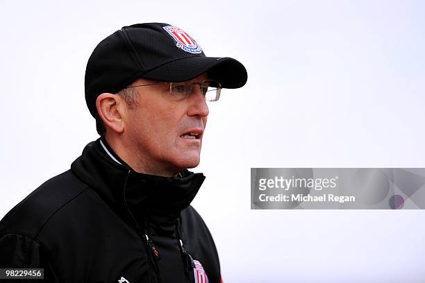 Stoke manager Tony Pulis shouts instructions to his players during the Barclays Premier League match between Stoke City and Hull City at the...