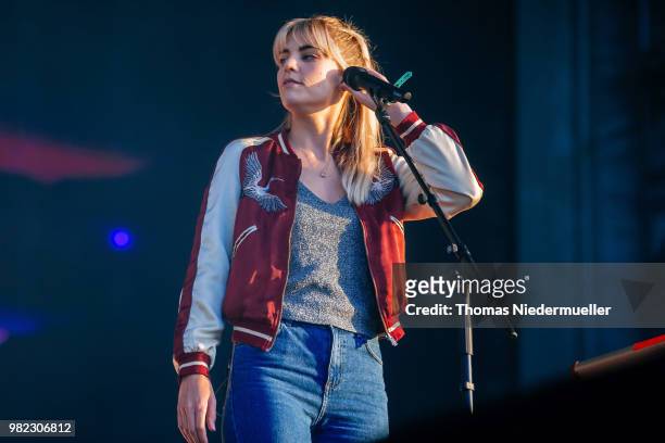 Hannah Reid of London Grammar performs on stage during the second day of the Southside Festival on June 23, 2018 in Neuhausen, Germany.