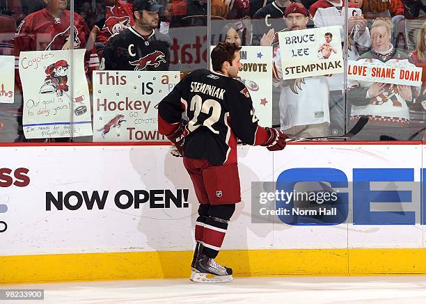 Lee Stempniak of the Phoenix Coyotes skates during pre-game warmups against the Edmonton Oilers on April 3, 2010 at Jobing.com Arena in Glendale,...