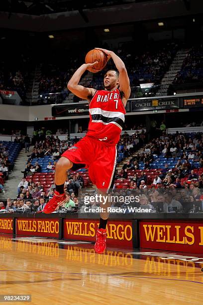 Brandon Roy of the Portland Trail Blazers shoots the ball against the Sacramento Kings on April 3, 2010 at ARCO Arena in Sacramento, California. NOTE...