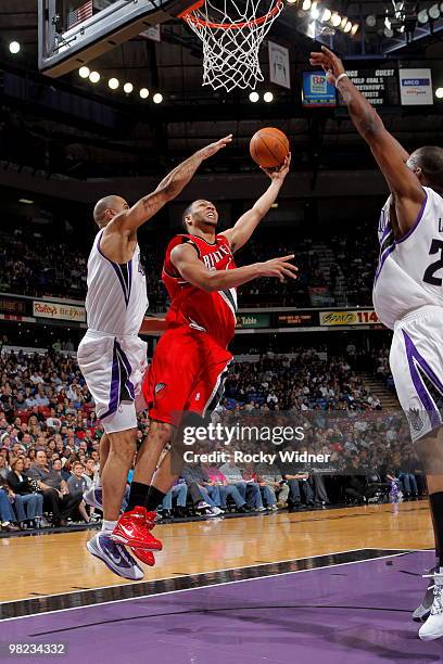 Brandon Roy of the Portland Trail Blazers gets to the rim against Ime Udoka of the Sacramento Kings on April 3, 2010 at ARCO Arena in Sacramento,...