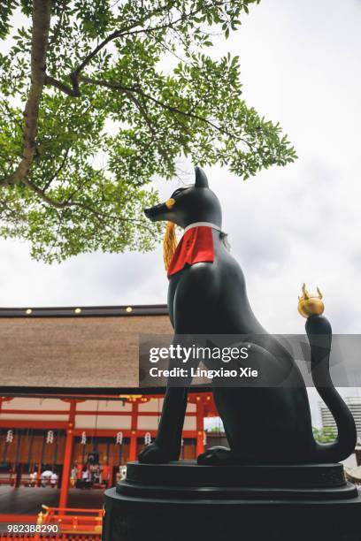 3 - inari shrine stockfoto's en -beelden