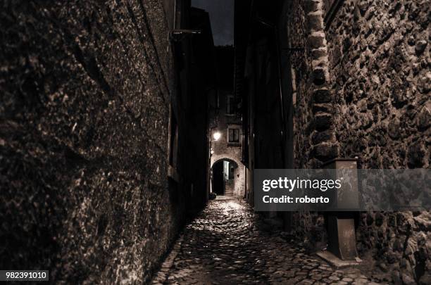 old town borgo italiano - italiano stockfoto's en -beelden