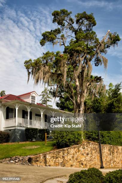 lockkeeper's cottage - kip imagens e fotografias de stock