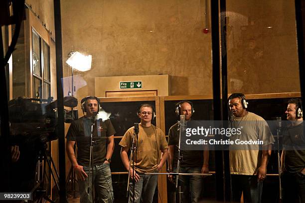Ryan Idzi, Richard Scarlett, Gary Chilton, Tyrone Basnight and Richie Maddock record "Coming Home" at the Metropolis Studios in London. Idzi is a...