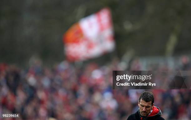 Kaiserslautern coach Marco Kurz is pictured during the Second Bundesliga match between Rot-Weiss Oberhausen and 1. FC Kaiserslautern at Niederrhein...