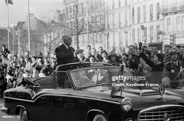 Le général Charles de Gaulle lors de sa visite en Bretagne en France, en février 1969.