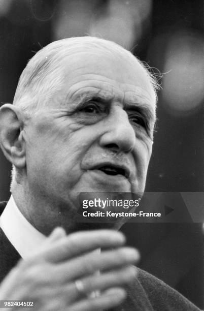 Discours du général Charles de Gaulle en Bretagne à Quimper en France, en février 1969.