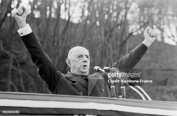 Discours du général Charles de Gaulle en Bretagne à Quimper en France, en février 1969.