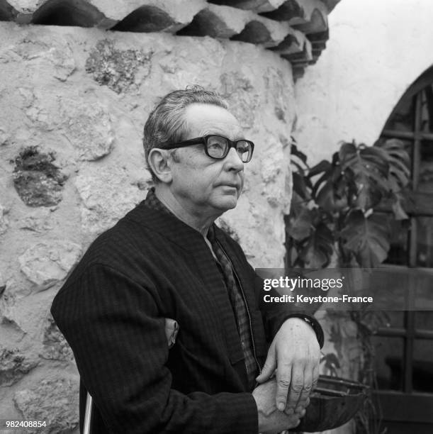 Hans Hartung à l'hôtel restaurant l'Auberge de la Colombe d'Or à Saint-Paul-de-Vence en France, le 26 mars 1969.