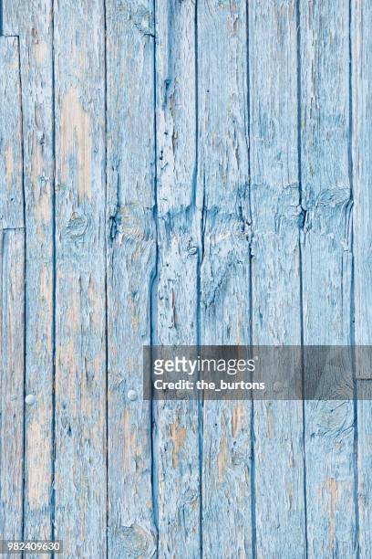 full frame shot of blue wooden wall - holzwand shabby chic stock-fotos und bilder
