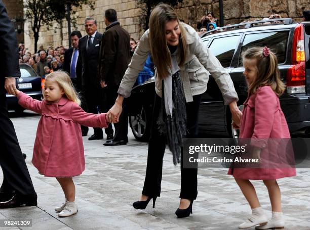 Spanish Royals Princess Letizia and her daugthers Princess Sofia and Princess Leonor attend Easter Mass at Palma de Mallorca Cathedral, on April 4,...