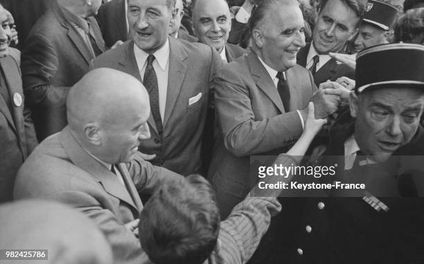 Georges Pompidou, candidat de l'UDR, à son arrivée au meeting électoral lors de la campagne présidentielle, à Asnières en France, le 17 mai 1969.