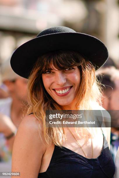 Lou Doillon is seen, outside Dior, during Paris Fashion Week - Menswear Spring-Summer 2019, on June 23, 2018 in Paris, France.