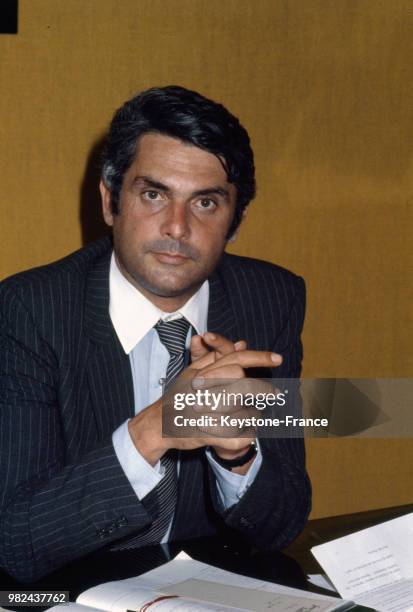 Jean-Claude Lattès photographié dans son bureau, à Paris, France le 27 août 1981.
