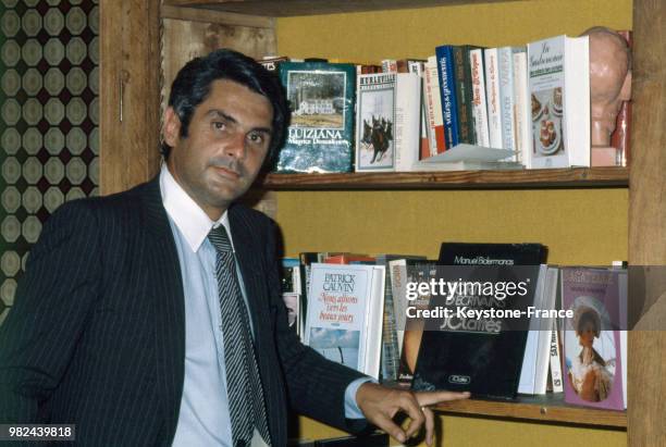 Jean-Claude Lattès photographié dans son bureau, à Paris, France le 27 août 1981.