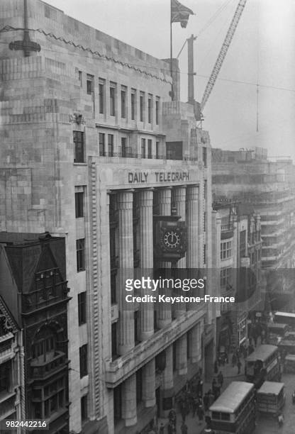 Le 'Daily Telegraph' dans Fleet Street à Londres en Angleterre au Royaume-Uni, en 1936.