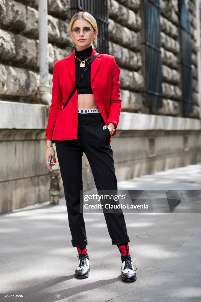 Street Style -Paris Fashion Week - Menswear Spring-Summer 2019 : Day Five