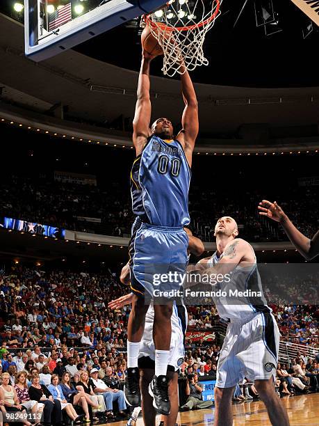 Darrell Arthur of the Memphis Grizzlies dunks against the Orlando Magic during the game on April 4, 2010 at Amway Arena in Orlando, Florida. NOTE TO...