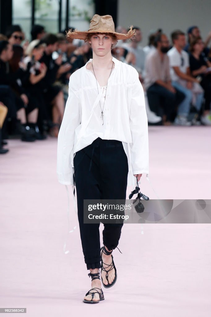 Ann Demeulemeester: Runway - Paris Fashion Week - Menswear Spring/Summer 2019