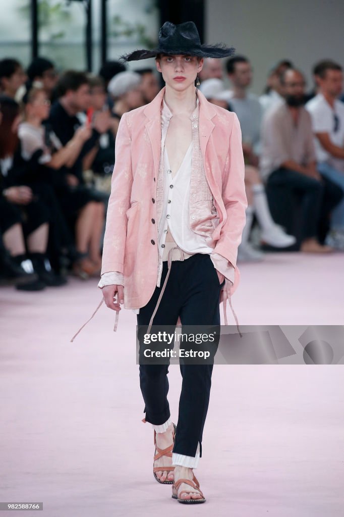 Ann Demeulemeester: Runway - Paris Fashion Week - Menswear Spring/Summer 2019