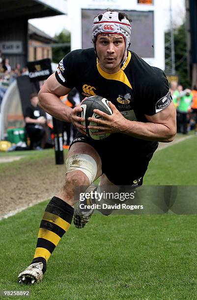 Dan Ward-Smith of Wasps runs with the ball during the Guinness Premiership match between London Wasps and London Irish at Adams Park on April 4, 2010...