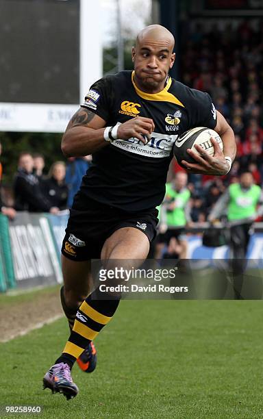 Tom Varndell of Wasps runs with the ball during the Guinness Premiership match between London Wasps and London Irish at Adams Park on April 4, 2010...