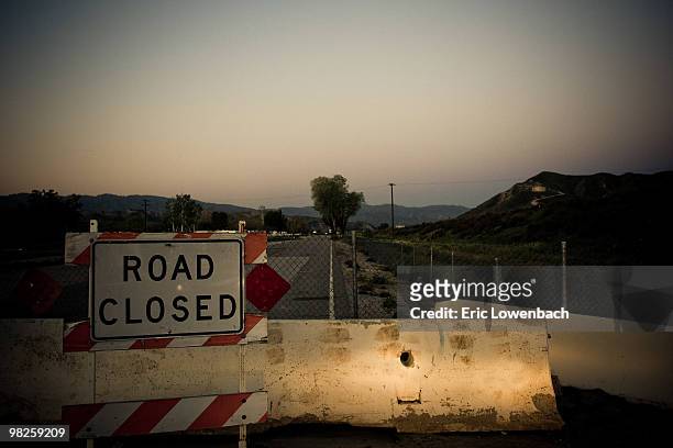 road closed - road closed stock pictures, royalty-free photos & images