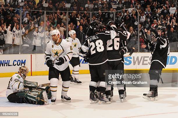 Jarret Stoll and Michal Handzus of the Los Angeles Kings celebrate with teammates after a goal against the Dallas Stars on March 27, 2010 at Staples...
