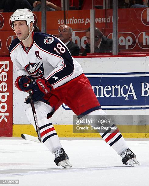 Umberger of the Columbus Blue Jackets turnes up ice during an NHL game against the Detroit Red Wings at Joe Louis Arena on April 1, 2010 in Detroit,...