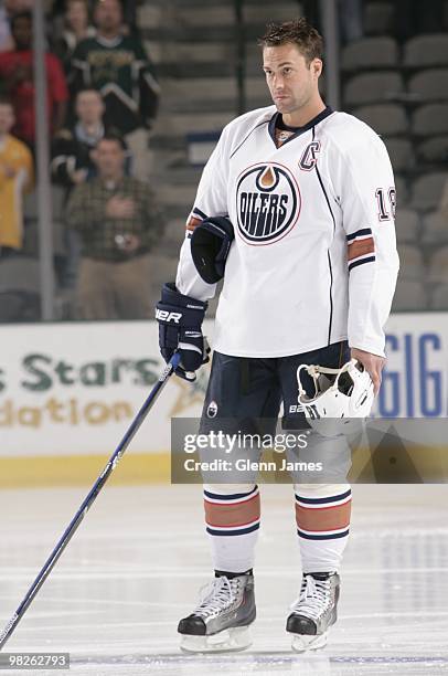 Ethan Moreau of the Edmonton Oilers gets set to give it a go against the Dallas Stars on April 2, 2010 at the American Airlines Center in Dallas,...