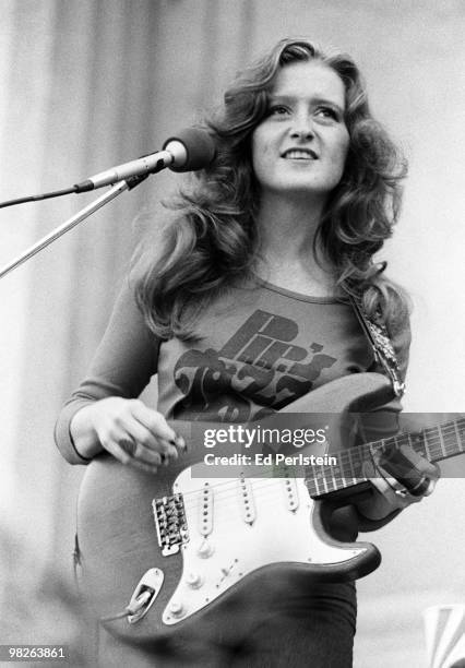 Bonnie Raitt performs at the Greek Theatre in September 1977 in Berkeley, California.