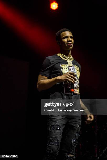 Boogie Concert Rapper 939 Rapper Boogie Stock Photos, High-Res Pictures, and Images - Getty ...